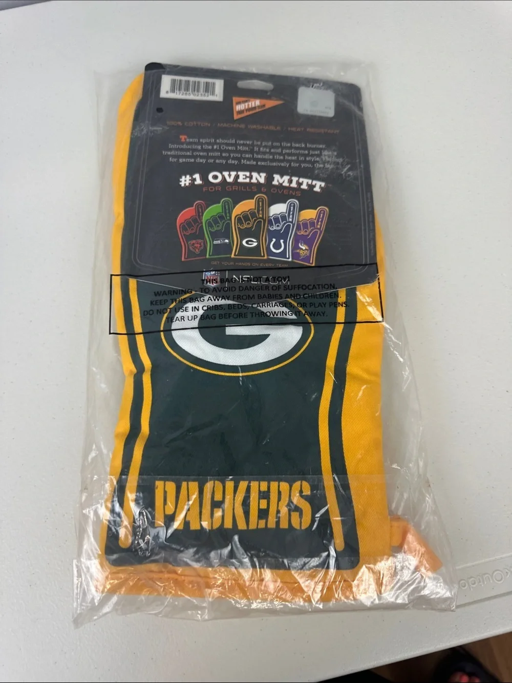 NEW Green Bay Packers Football Fan Shop NFL #1 Oven Mitt
